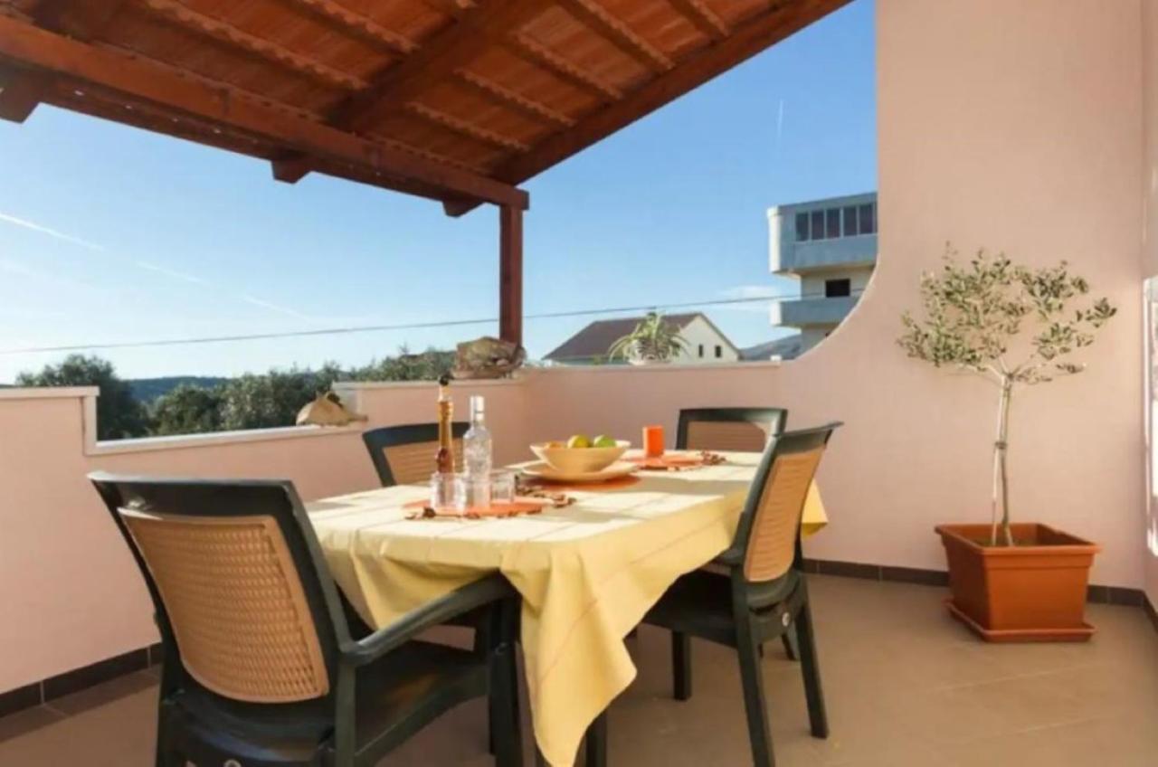 Apartments Villa Golden View Trogir Exteriör bild